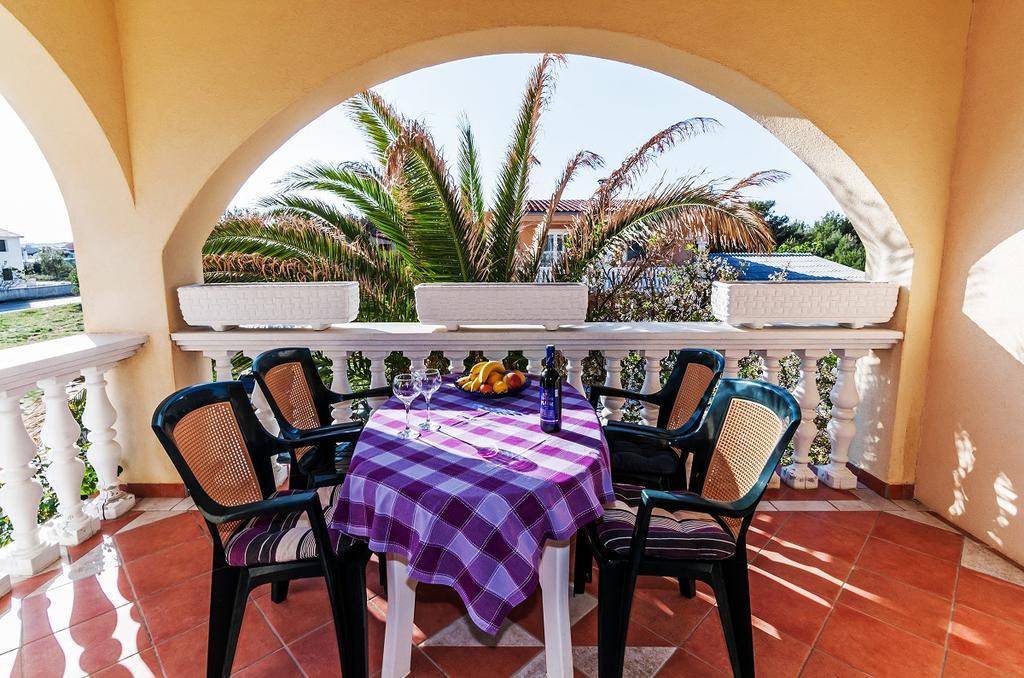 Villa Mare Apartments Vir Buitenkant foto