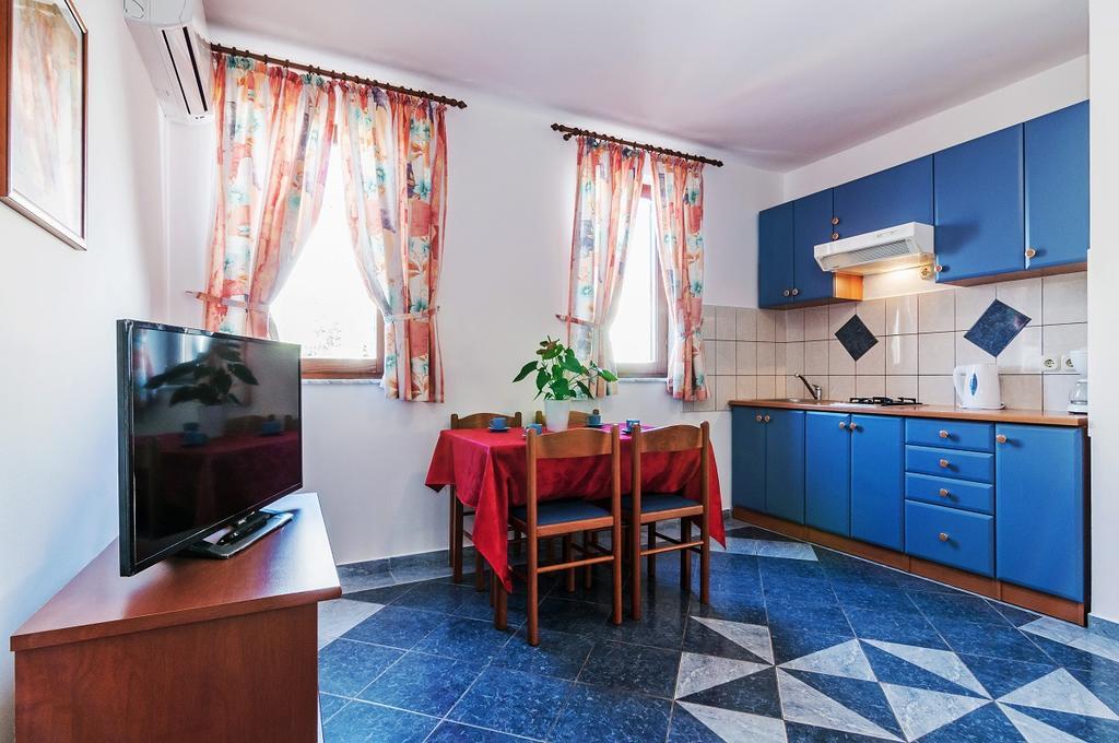Villa Mare Apartments Vir Buitenkant foto