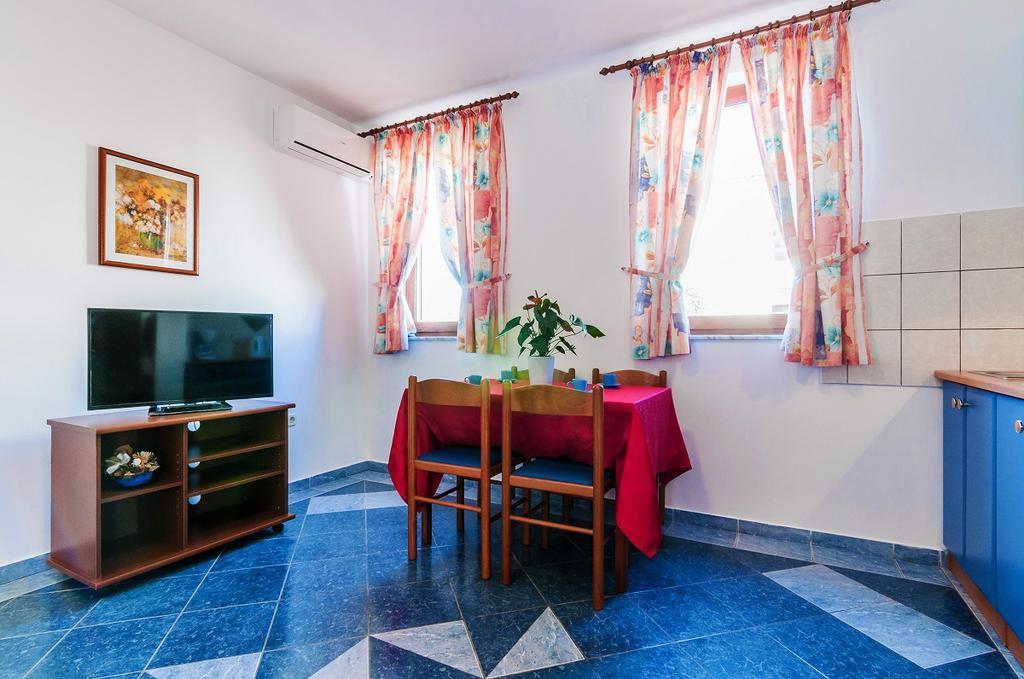 Villa Mare Apartments Vir Buitenkant foto