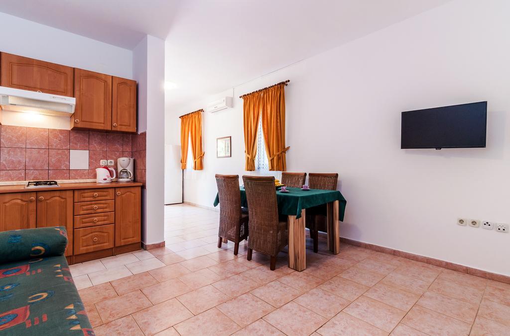 Villa Mare Apartments Vir Buitenkant foto